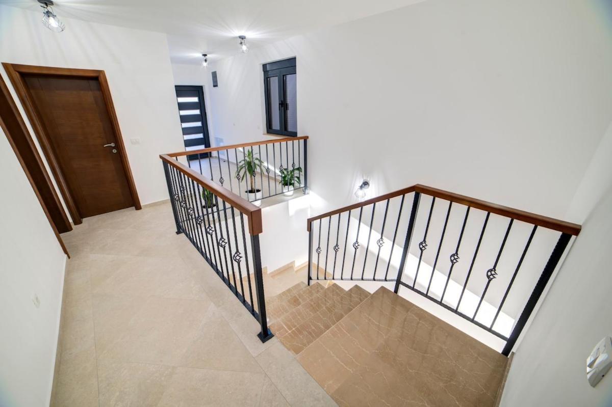 Villa Jelena With Private Pool - Lapcici Budva Exterior foto