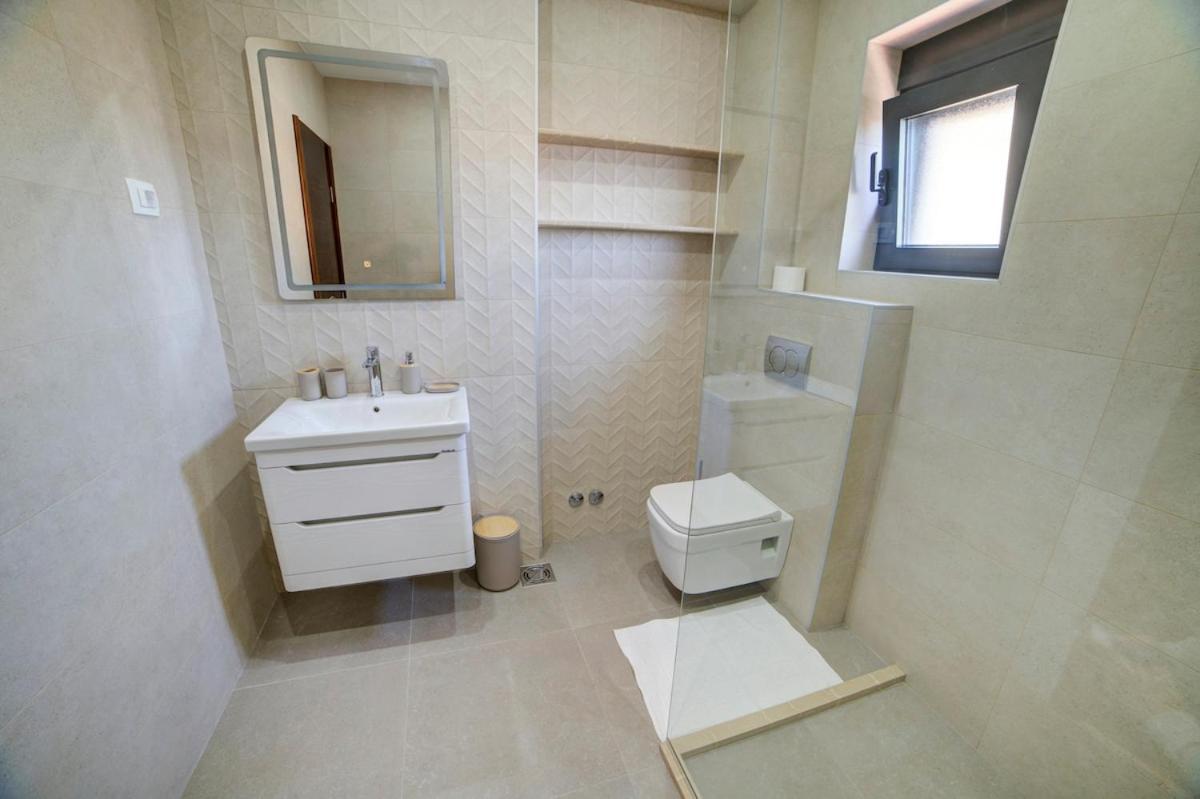 Villa Jelena With Private Pool - Lapcici Budva Exterior foto